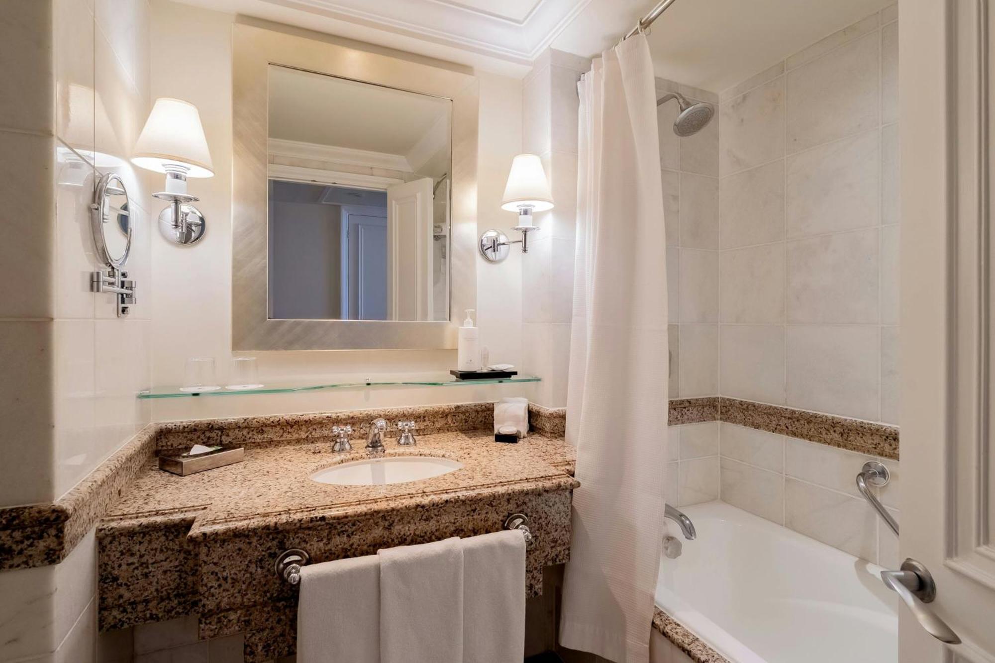 Executive lounge access Guest room 2 Twin or Single Beds